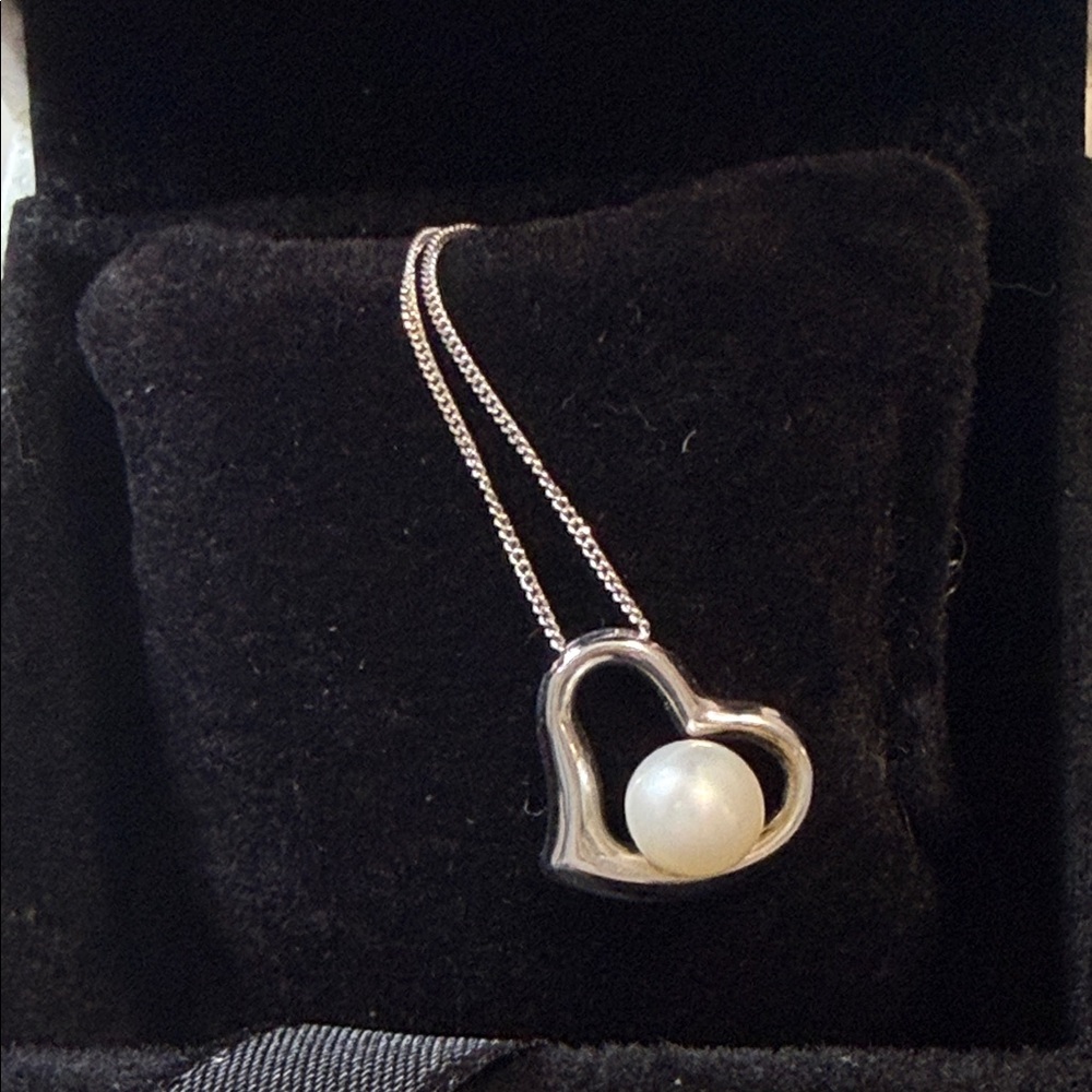 Pandora Silver Heart Necklace with White Pearl